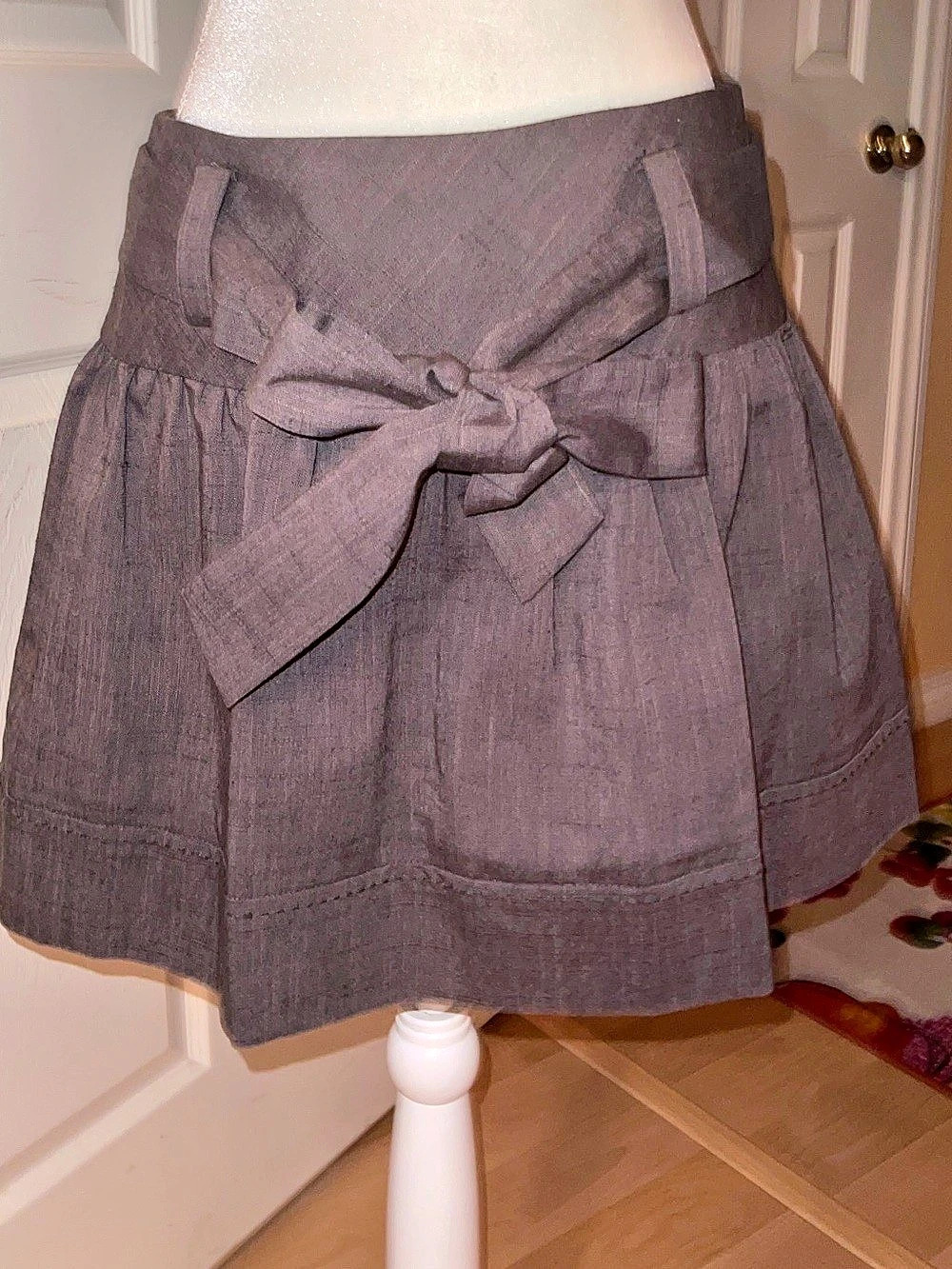 To The Max Bow Front Mini Skirt in Brown Size 8 Like New